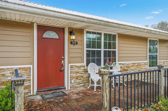 109 Jackson Cir, Palatka, FL 32177
