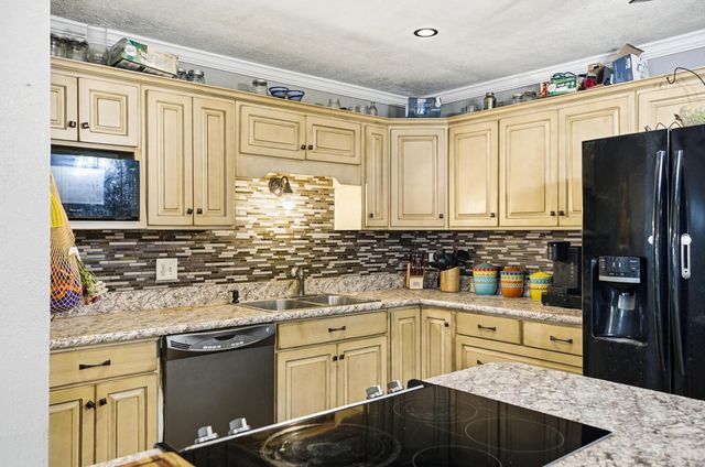 109 Jackson Cir, Palatka, FL 32177