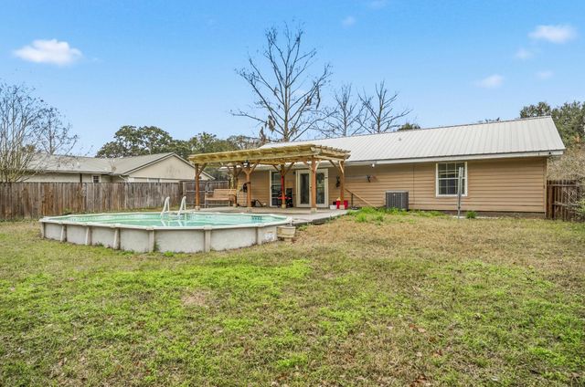 109 Jackson Cir, Palatka, FL 32177