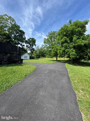 7865 HEDGESVILLE RD, Hedgesville, WV 25427