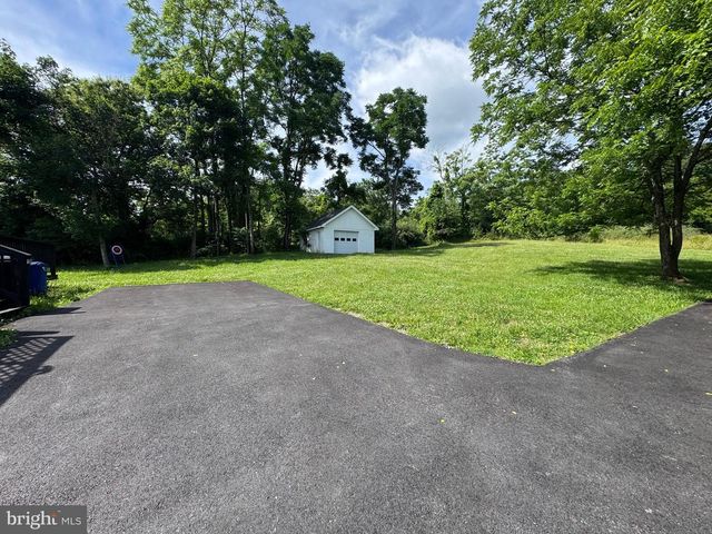 7865 HEDGESVILLE RD, Hedgesville, WV 25427