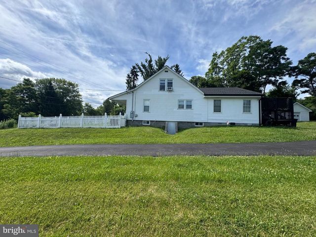 7865 HEDGESVILLE RD, Hedgesville, WV 25427