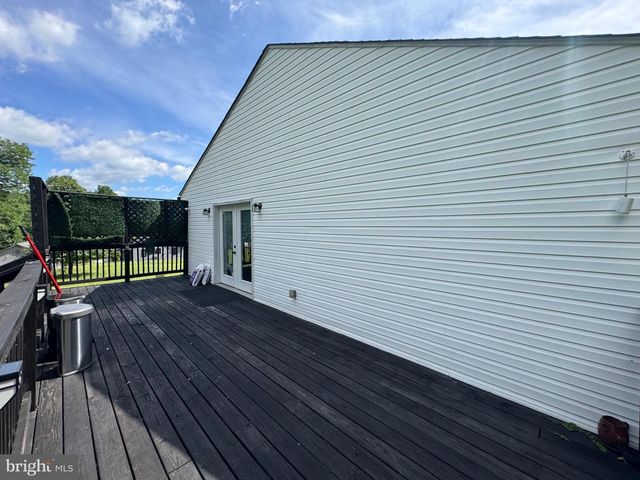 7865 HEDGESVILLE RD, Hedgesville, WV 25427