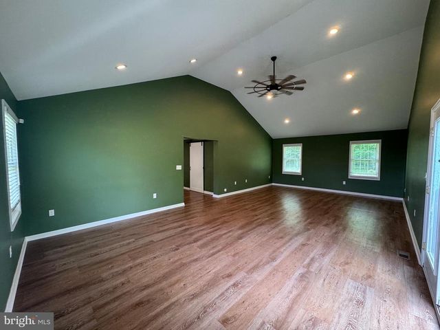 7865 HEDGESVILLE RD, Hedgesville, WV 25427