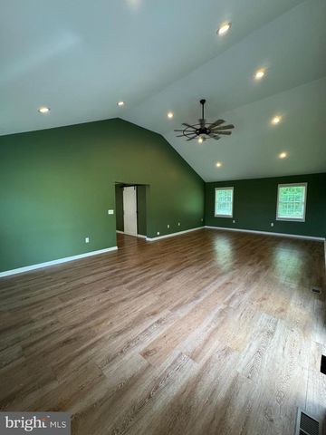 7865 HEDGESVILLE RD, Hedgesville, WV 25427