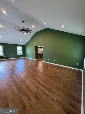 7865 HEDGESVILLE RD, Hedgesville, WV 25427