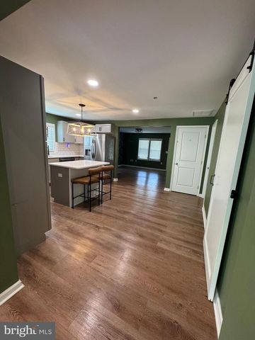 7865 HEDGESVILLE RD, Hedgesville, WV 25427