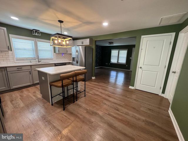 7865 HEDGESVILLE RD, Hedgesville, WV 25427