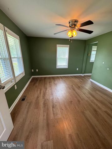 7865 HEDGESVILLE RD, Hedgesville, WV 25427