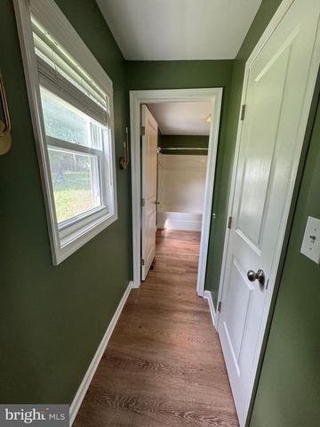 7865 HEDGESVILLE RD, Hedgesville, WV 25427