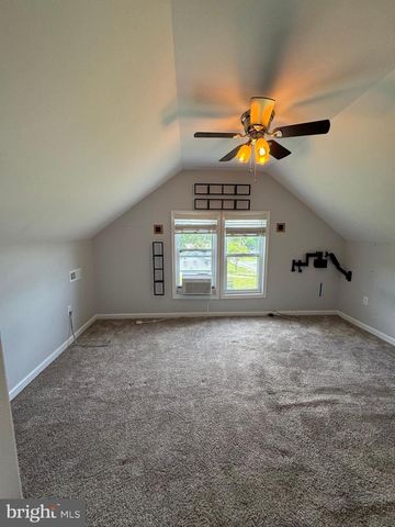 7865 HEDGESVILLE RD, Hedgesville, WV 25427