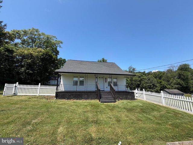7865 HEDGESVILLE RD, Hedgesville, WV 25427