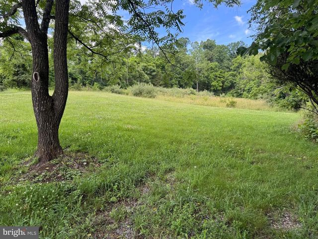 7865 HEDGESVILLE RD, Hedgesville, WV 25427