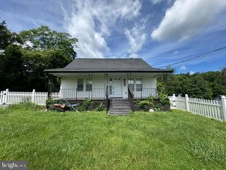 7865 HEDGESVILLE RD, Hedgesville, WV 25427