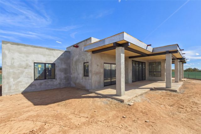 10 Via Pampa, Santa Fe, NM 87506