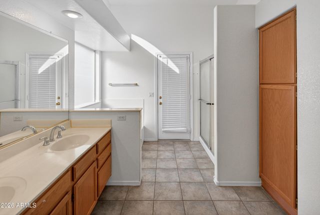 8916 W DAVIS Road, Peoria, AZ 85382