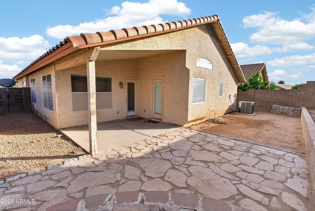 8916 W DAVIS Road, Peoria, AZ 85382