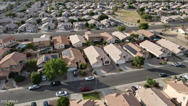 8916 W DAVIS Road, Peoria, AZ 85382