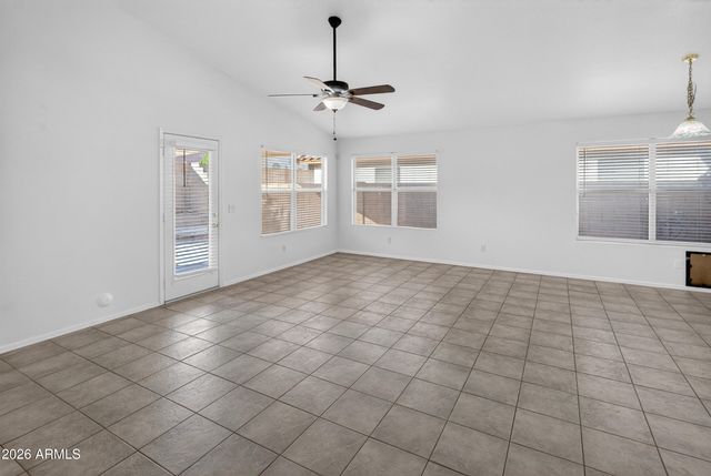 8916 W DAVIS Road, Peoria, AZ 85382