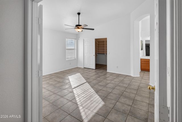 8916 W DAVIS Road, Peoria, AZ 85382