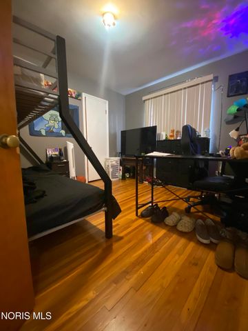 2129 Wyndhurst Road, Toledo, OH 43607