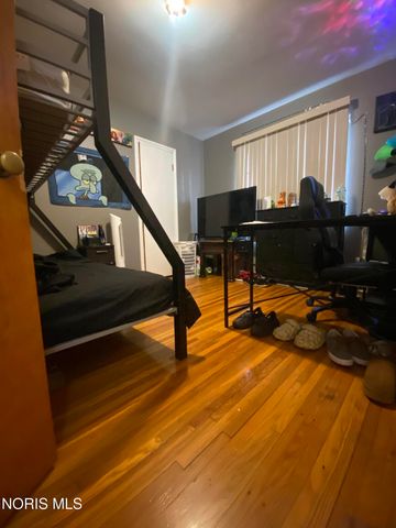 2129 Wyndhurst Road, Toledo, OH 43607