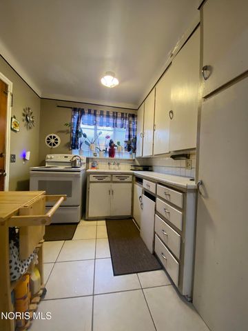 2129 Wyndhurst Road, Toledo, OH 43607