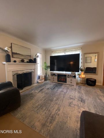 2129 Wyndhurst Road, Toledo, OH 43607