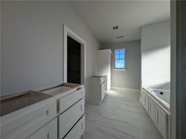 4901 Farmhouse Street, Tontitown, AR 72762