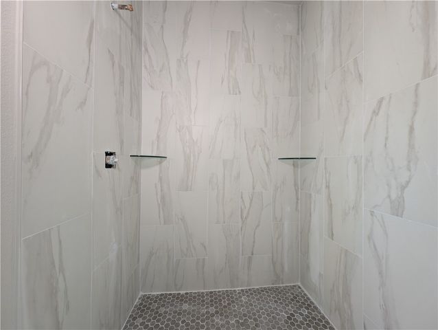 4901 Farmhouse Street, Tontitown, AR 72762