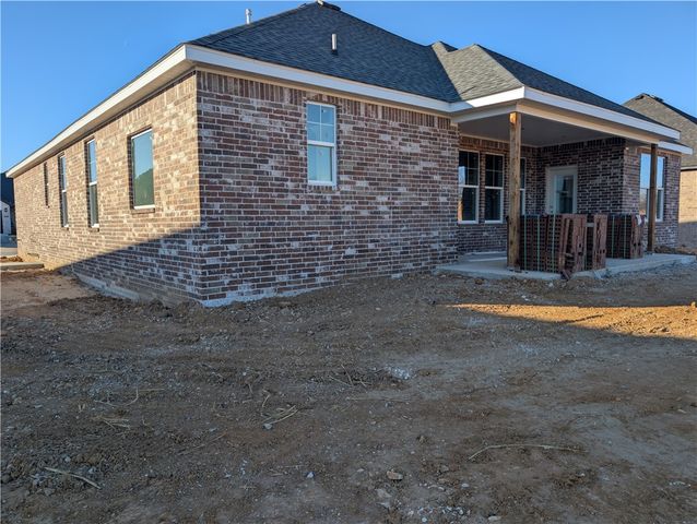 4901 Farmhouse Street, Tontitown, AR 72762