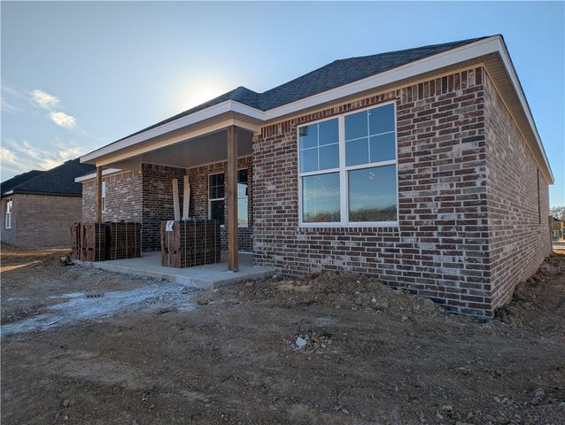 4901 Farmhouse Street, Tontitown, AR 72762