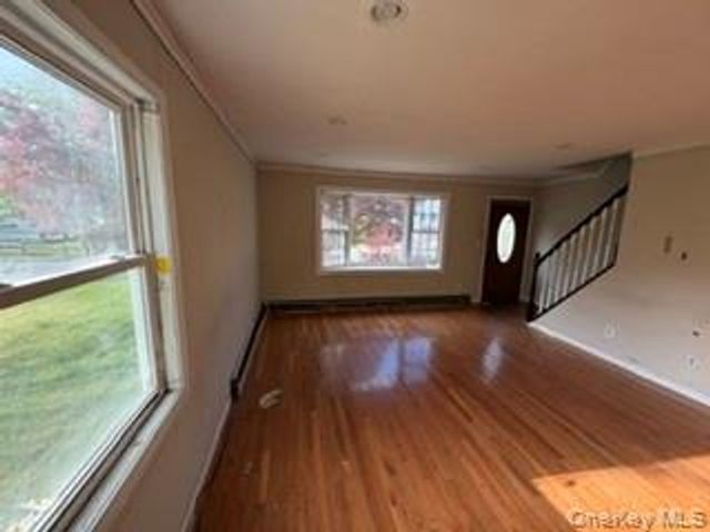 13 Venter Lane, Nanuet, NY 10954