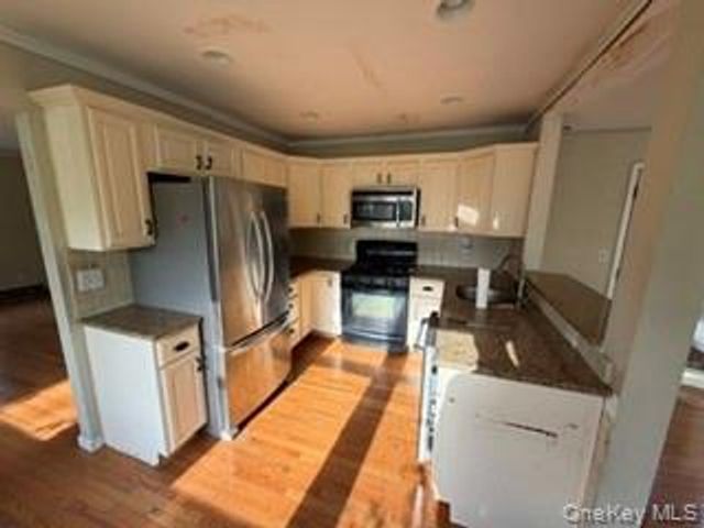 13 Venter Lane, Nanuet, NY 10954