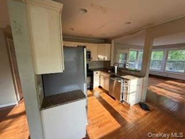 13 Venter Lane, Nanuet, NY 10954