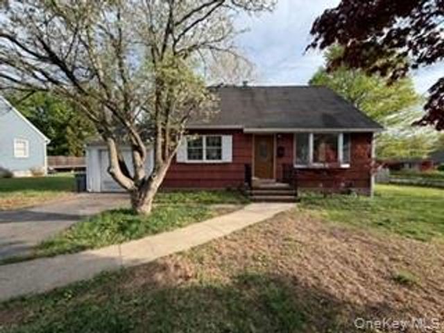 13 Venter Lane, Nanuet, NY 10954