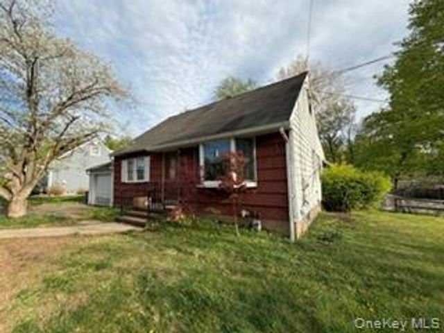 13 Venter Lane, Nanuet, NY 10954