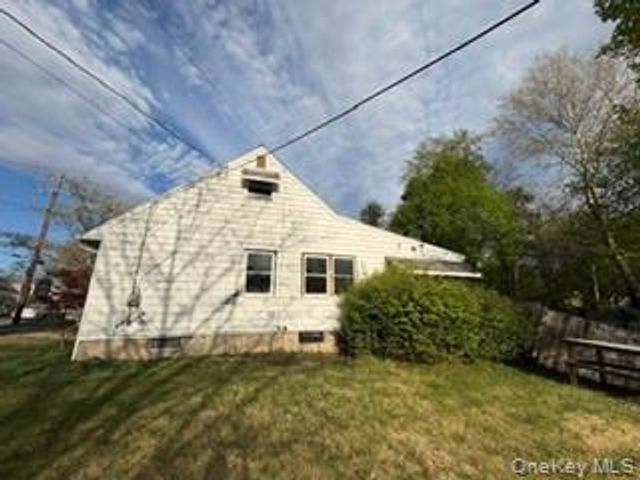 13 Venter Lane, Nanuet, NY 10954