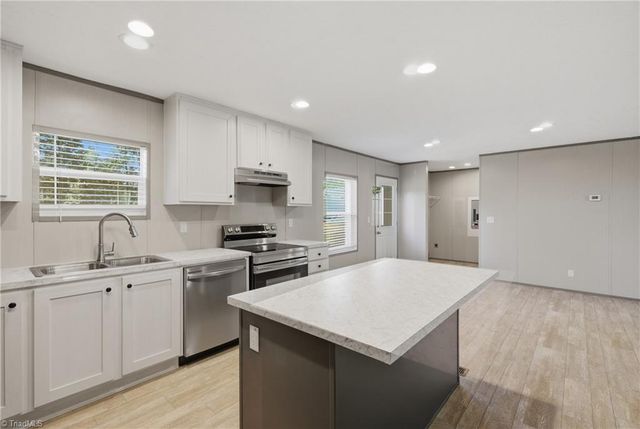 4433 Old US Highway 421, Hamptonville, NC 27020