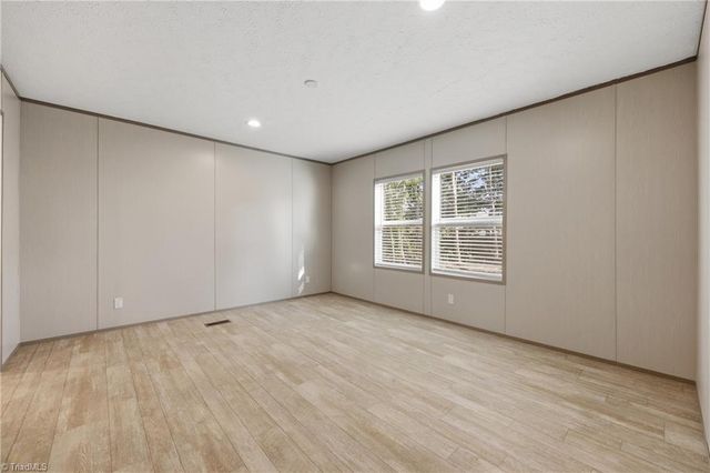 4433 Old US Highway 421, Hamptonville, NC 27020
