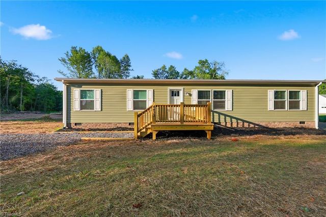4433 Old US Highway 421, Hamptonville, NC 27020