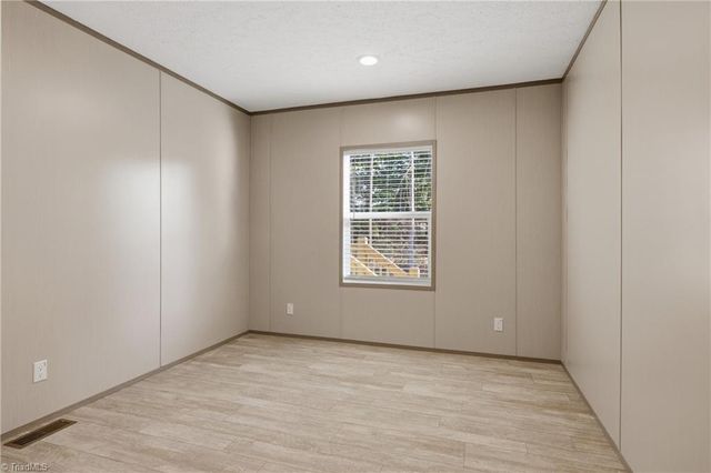 4433 Old US Highway 421, Hamptonville, NC 27020