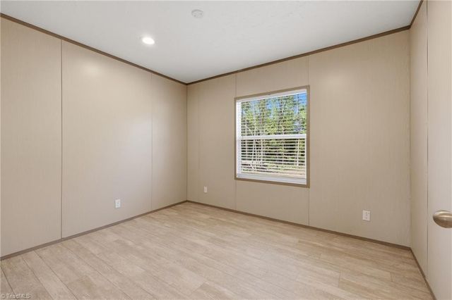4433 Old US Highway 421, Hamptonville, NC 27020