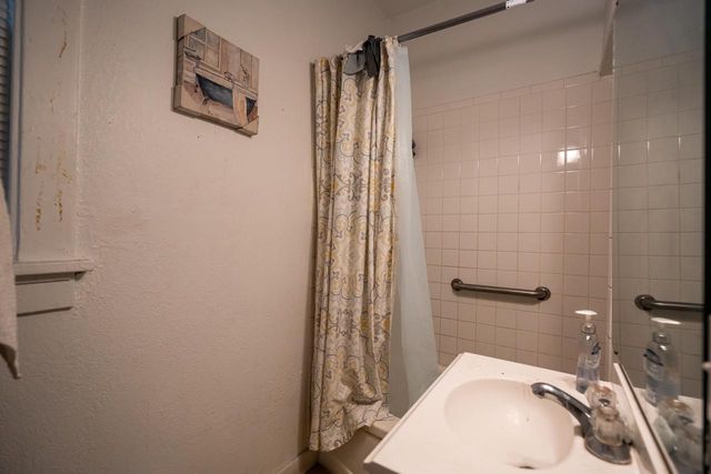 2558 S 6th STREET #2558 A, Milwaukee, WI 53215