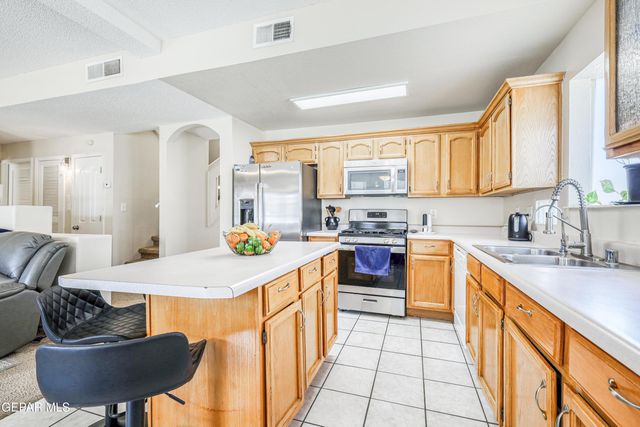 13984 LAGO AZUL Street, Horizon City, TX 79928