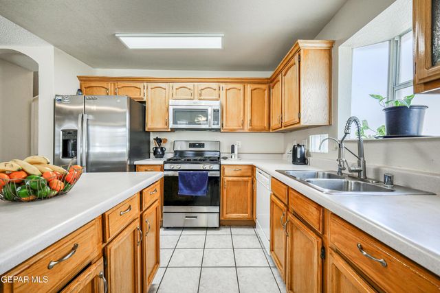 13984 LAGO AZUL Street, Horizon City, TX 79928