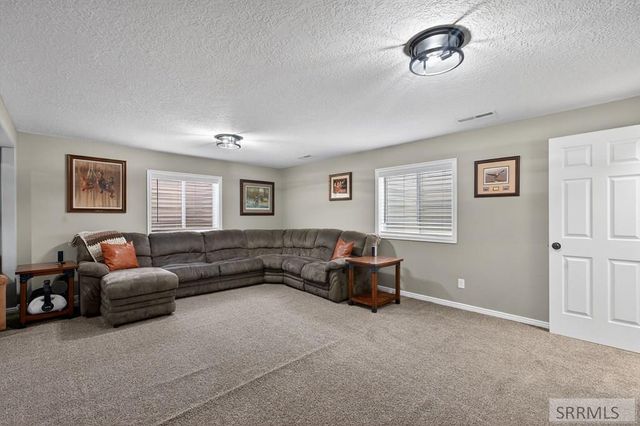 456 Juliette Way, Chubbuck, ID 83202