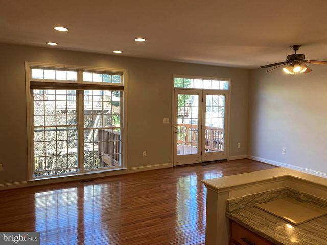 12466 BLISSFUL VALLEY DR, Fairfax, VA 22033