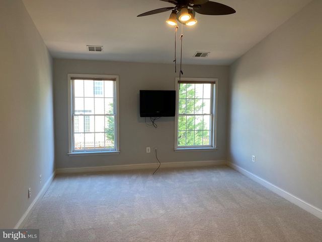 12466 BLISSFUL VALLEY DR, Fairfax, VA 22033