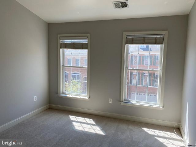 12466 BLISSFUL VALLEY DR, Fairfax, VA 22033